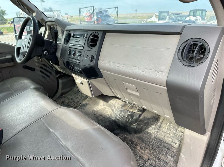 image for item NF9120 2008 Ford F550 Super Duty XL  truck cab and chassis
