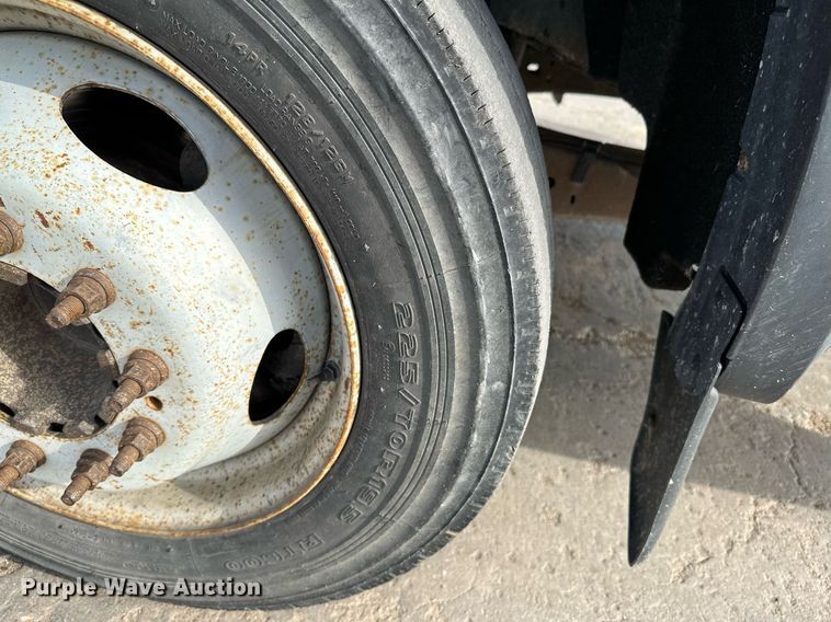 image for item NF9120 2008 Ford F550 Super Duty XL  truck cab and chassis