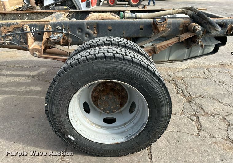 image for item NF9120 2008 Ford F550 Super Duty XL  truck cab and chassis