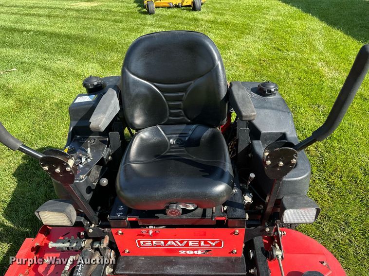 image for item NF9122 Gravely 260Z  ZTR lawn mower