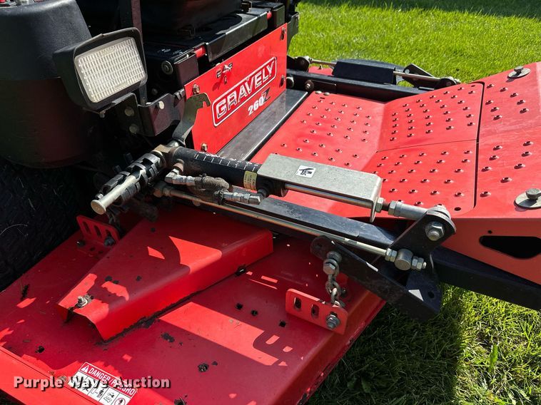 image for item NF9122 Gravely 260Z  ZTR lawn mower