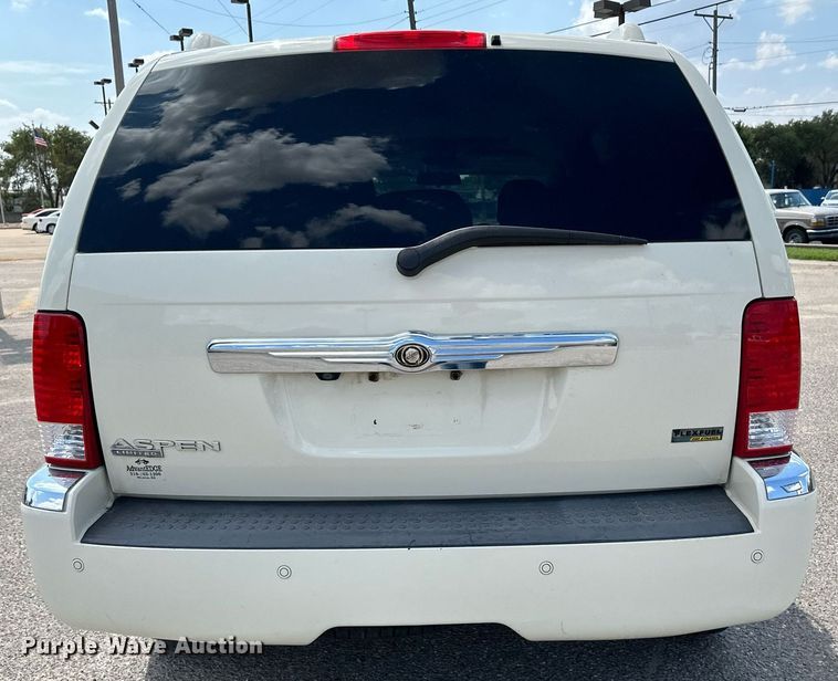 image for item NF9126 2008 Chrysler Aspen  SUV