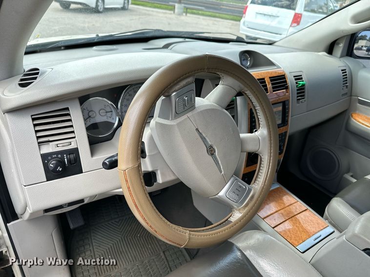 image for item NF9126 2008 Chrysler Aspen  SUV