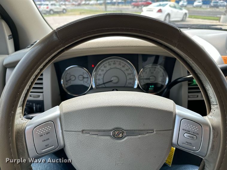 image for item NF9126 2008 Chrysler Aspen  SUV