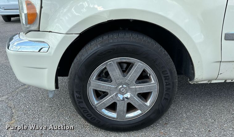 image for item NF9126 2008 Chrysler Aspen  SUV