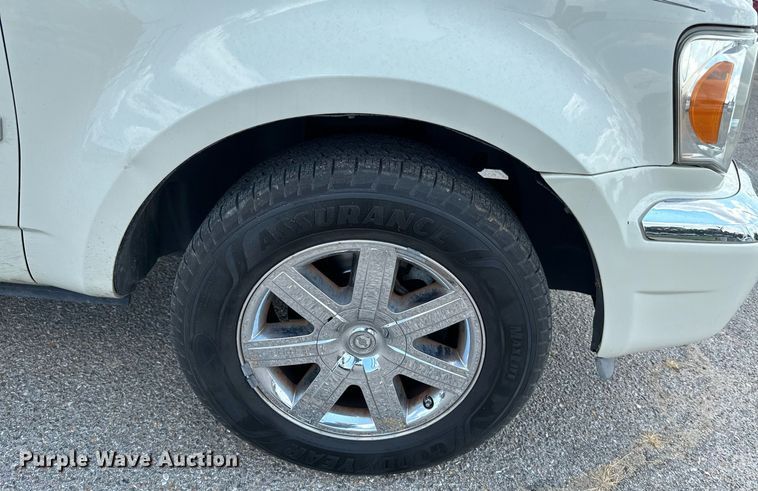 image for item NF9126 2008 Chrysler Aspen  SUV