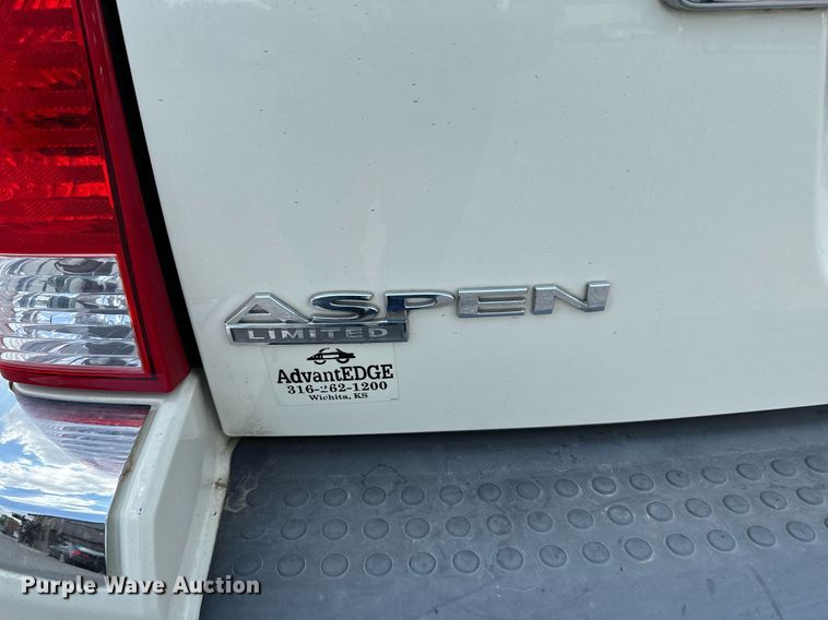 image for item NF9126 2008 Chrysler Aspen  SUV