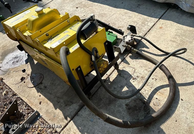 image for item NF9145 John Deere 261  tiller