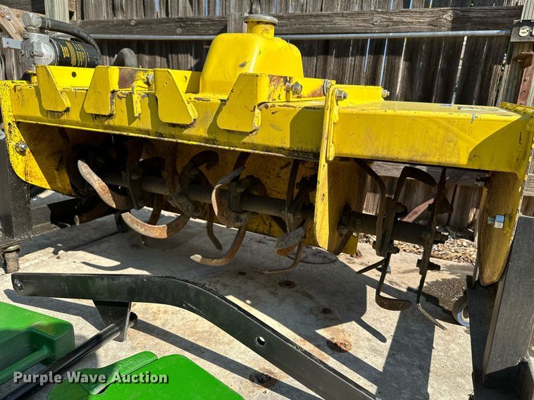 image for item NF9145 John Deere 261  tiller
