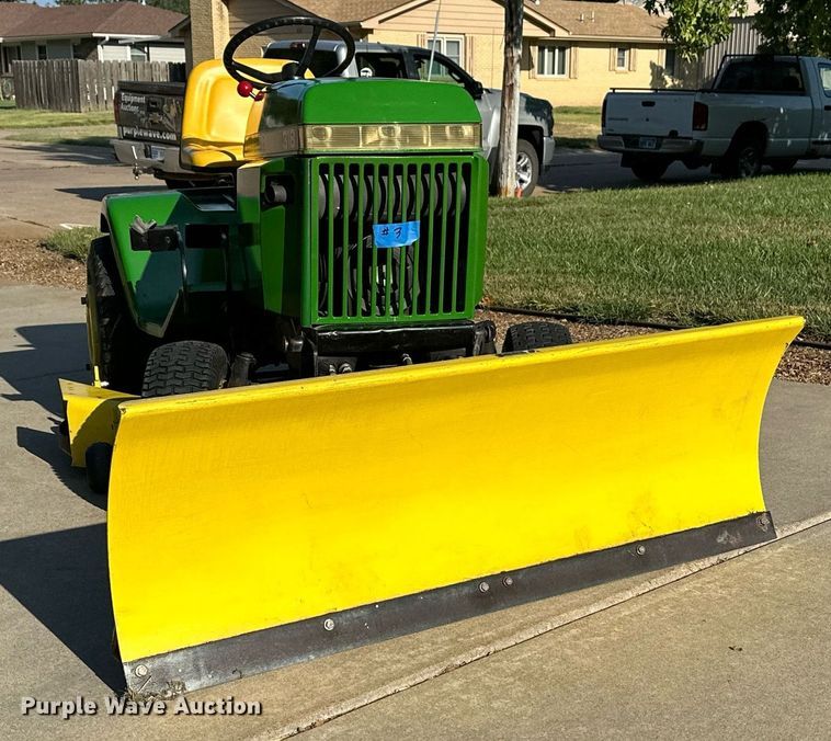 image for item NF9147 John Deere 318  lawn mower