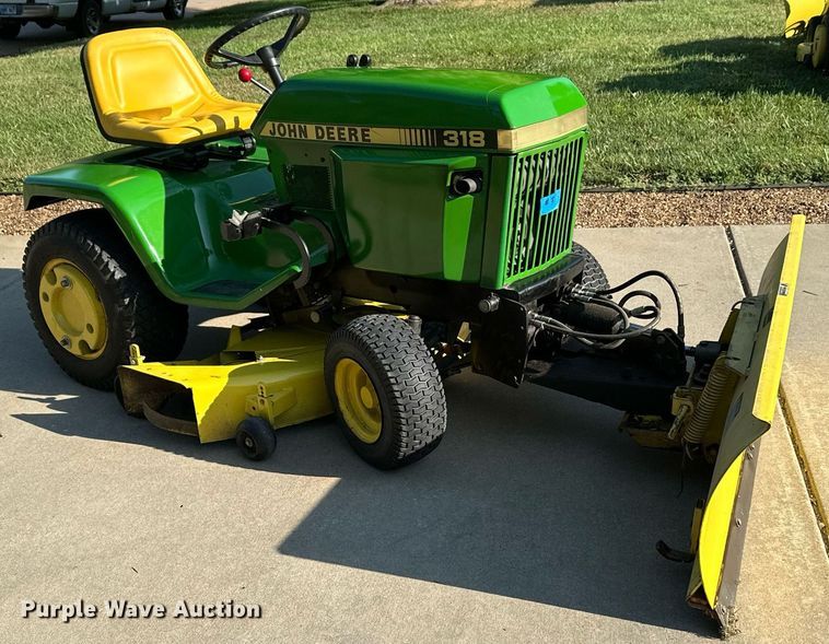 image for item NF9147 John Deere 318  lawn mower