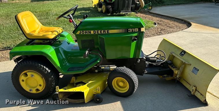 image for item NF9147 John Deere 318  lawn mower