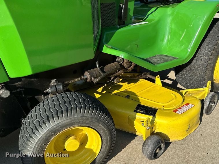 image for item NF9147 John Deere 318  lawn mower