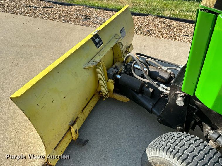 image for item NF9147 John Deere 318  lawn mower