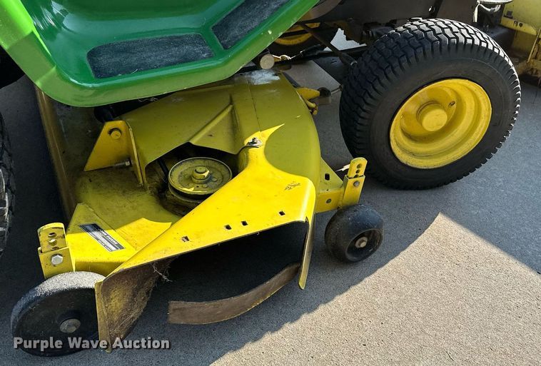 image for item NF9147 John Deere 318  lawn mower