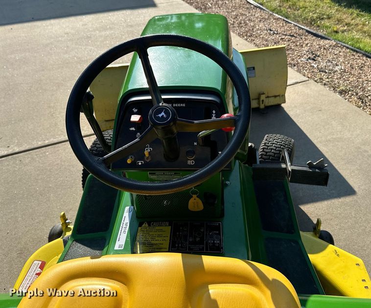 image for item NF9147 John Deere 318  lawn mower