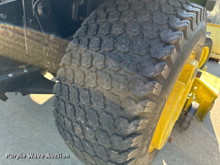 image for item NF9147 John Deere 318  lawn mower