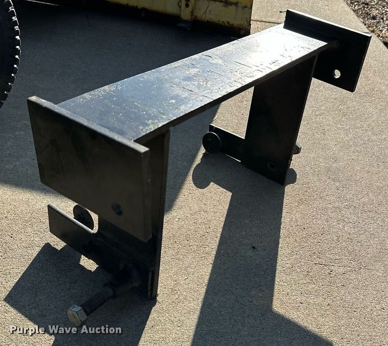 image for item NF9147 John Deere 318  lawn mower