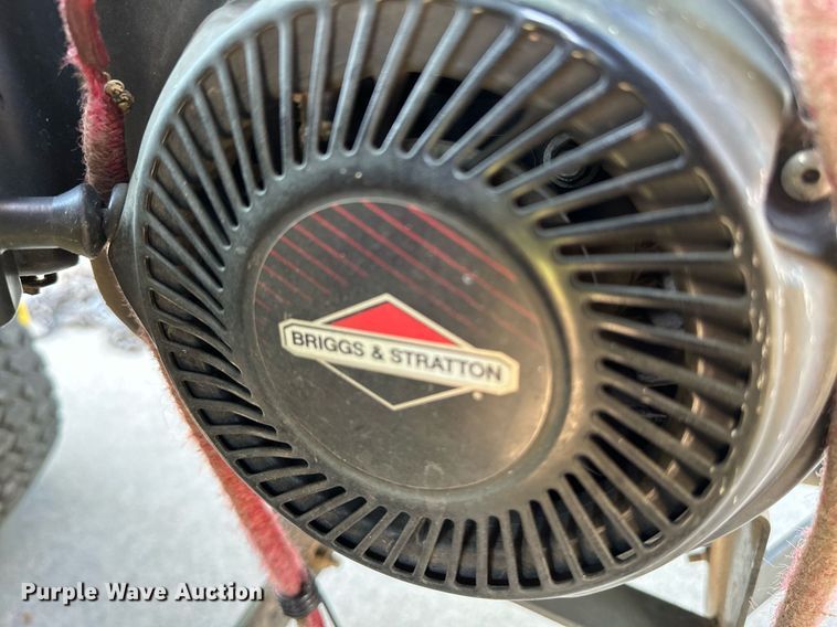 image for item NF9148 John Deere 318  lawn mower