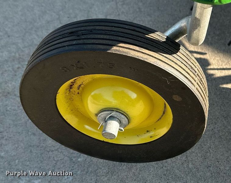 image for item NF9148 John Deere 318  lawn mower