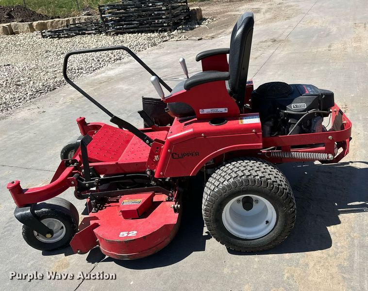 image for item NF9162 2015 Shivvers Country Clipper Edge XLT  ZTR lawn mower