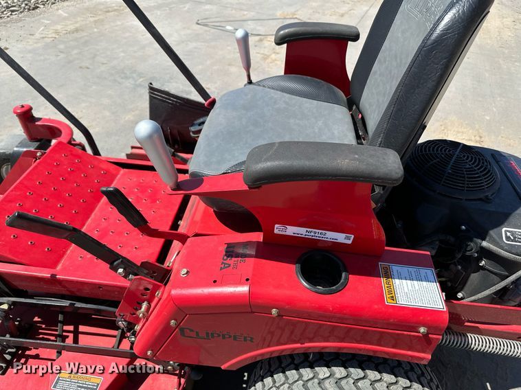 image for item NF9162 2015 Shivvers Country Clipper Edge XLT  ZTR lawn mower