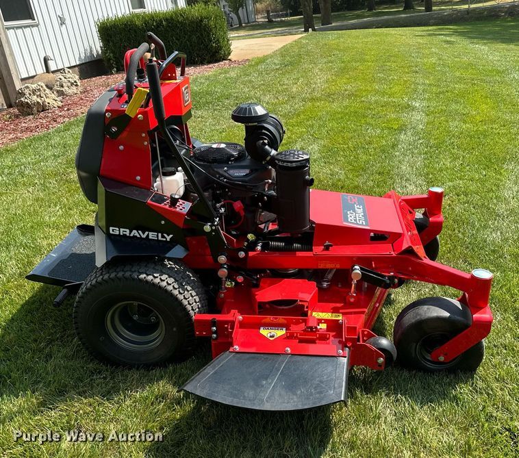 image for item NF9186 Gravely Pro-Stance 52 Kaw  ZTR lawn mower