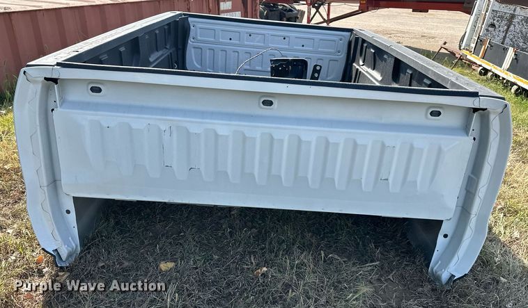 image for item NL9020 2017 Chevrolet  8'L pickup bed