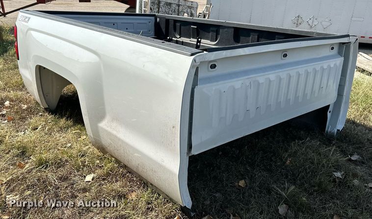 image for item NL9020 2017 Chevrolet  8'L pickup bed