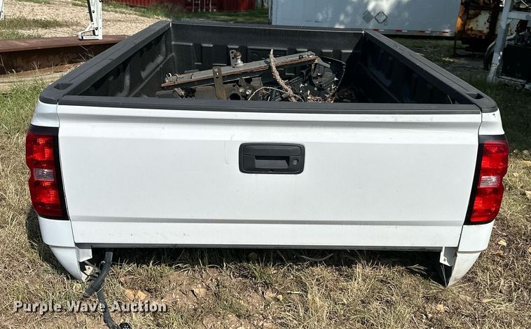 image for item NL9020 2017 Chevrolet  8'L pickup bed