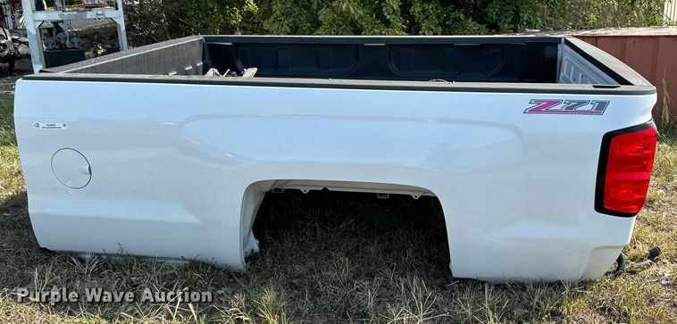 image for item NL9020 2017 Chevrolet  8'L pickup bed