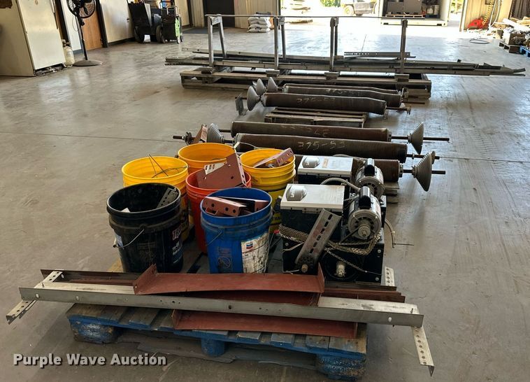 image for item NL9026 Garage doors