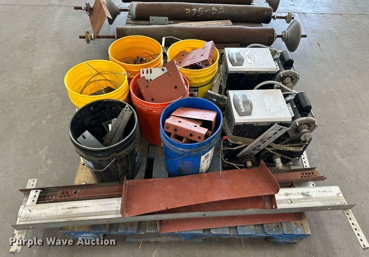 image for item NL9026 Garage doors