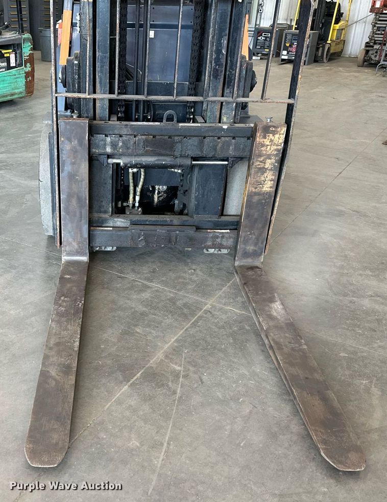 image for item NL9030 Toyota   7FBCU55 forklift