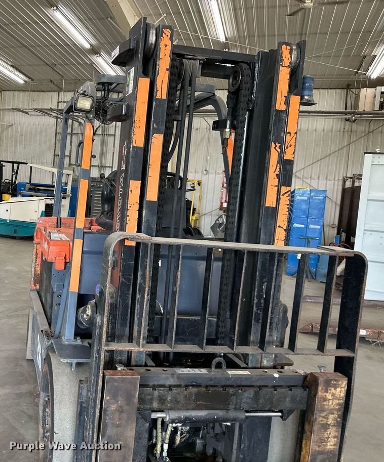 image for item NL9030 Toyota   7FBCU55 forklift