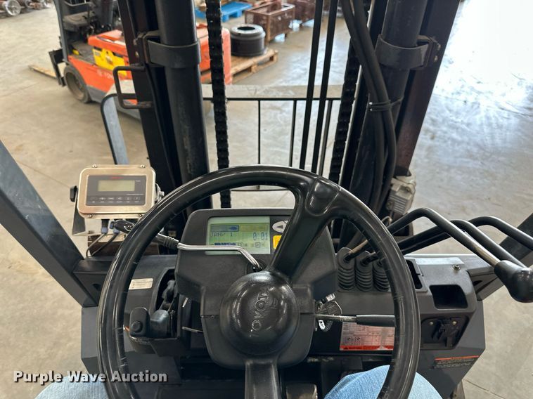 image for item NL9030 Toyota   7FBCU55 forklift