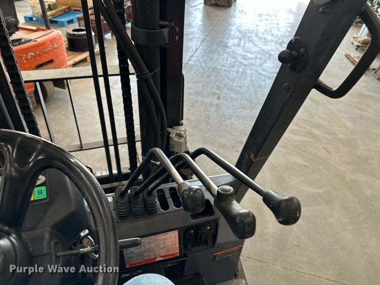 image for item NL9030 Toyota   7FBCU55 forklift