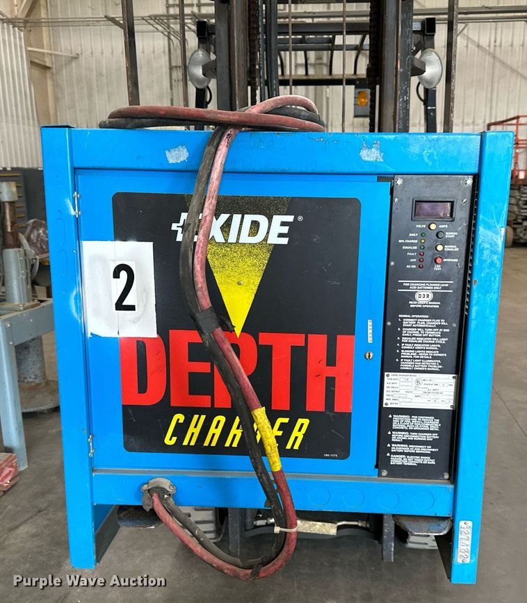 image for item NL9030 Toyota   7FBCU55 forklift