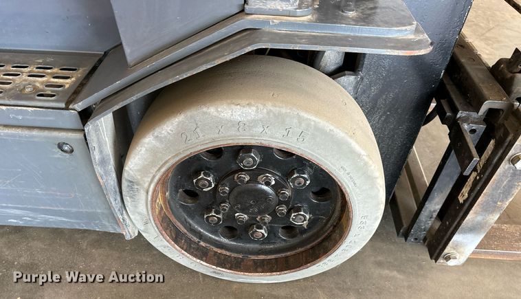 image for item NL9031 Toyota  7FBCHU25 forklift