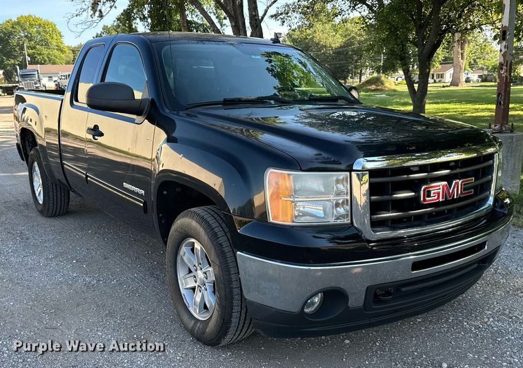 image for item NL9034 2011 GMC   Sierra 1500 SLE Ext. Cab pickup truck