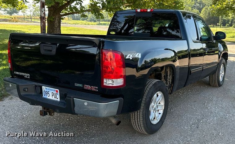 image for item NL9034 2011 GMC   Sierra 1500 SLE Ext. Cab pickup truck