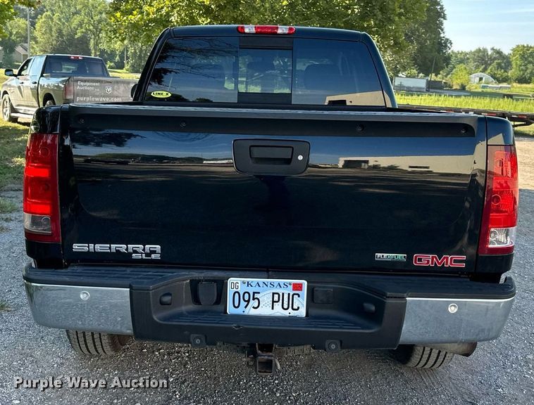 image for item NL9034 2011 GMC   Sierra 1500 SLE Ext. Cab pickup truck