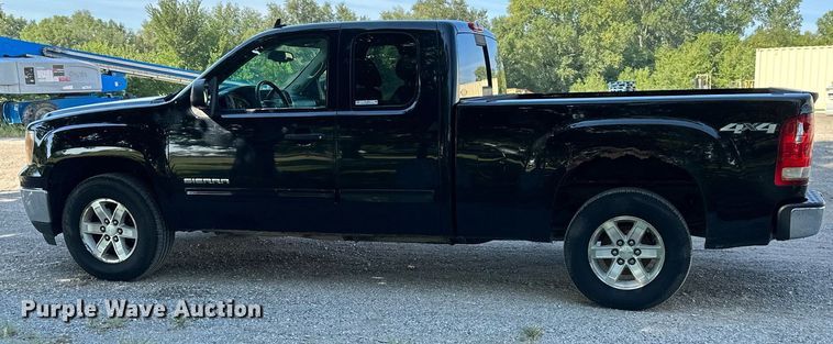 image for item NL9034 2011 GMC   Sierra 1500 SLE Ext. Cab pickup truck