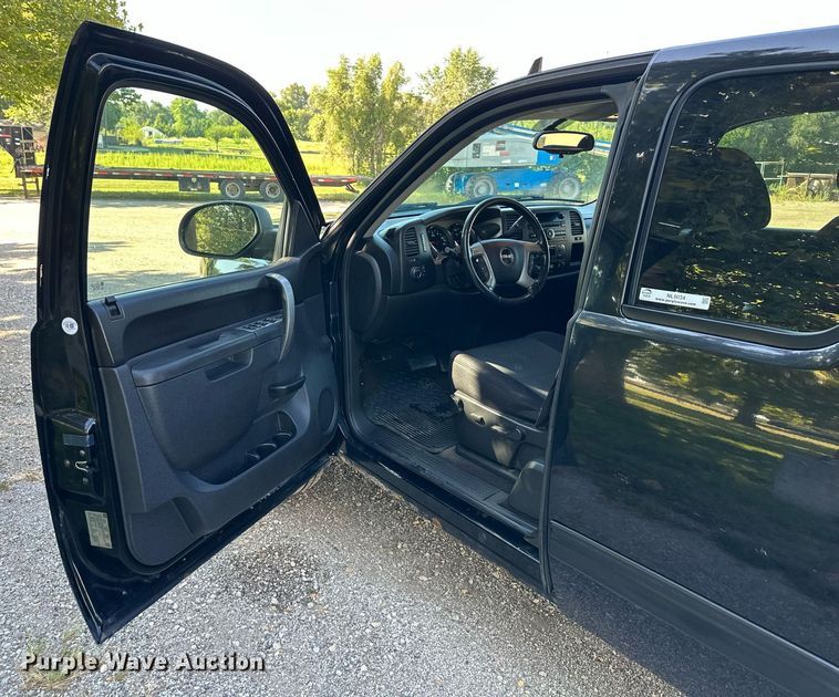 image for item NL9034 2011 GMC   Sierra 1500 SLE Ext. Cab pickup truck