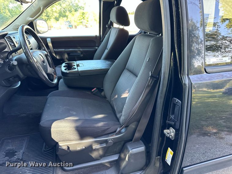 image for item NL9034 2011 GMC   Sierra 1500 SLE Ext. Cab pickup truck