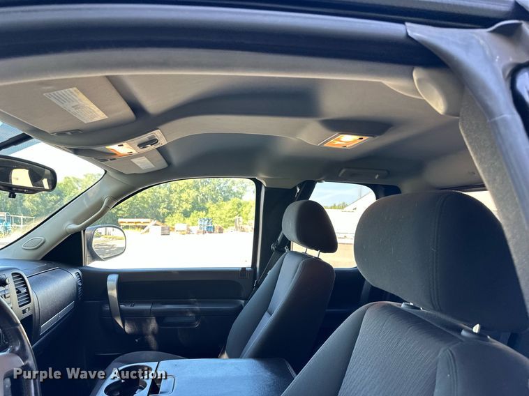 image for item NL9034 2011 GMC   Sierra 1500 SLE Ext. Cab pickup truck