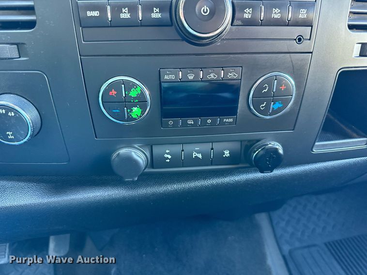 image for item NL9034 2011 GMC   Sierra 1500 SLE Ext. Cab pickup truck