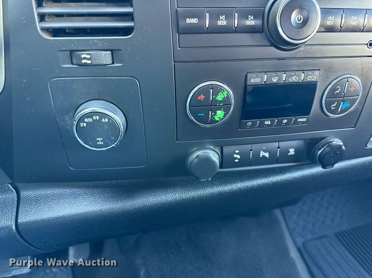 image for item NL9034 2011 GMC   Sierra 1500 SLE Ext. Cab pickup truck