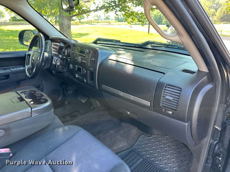 image for item NL9034 2011 GMC   Sierra 1500 SLE Ext. Cab pickup truck