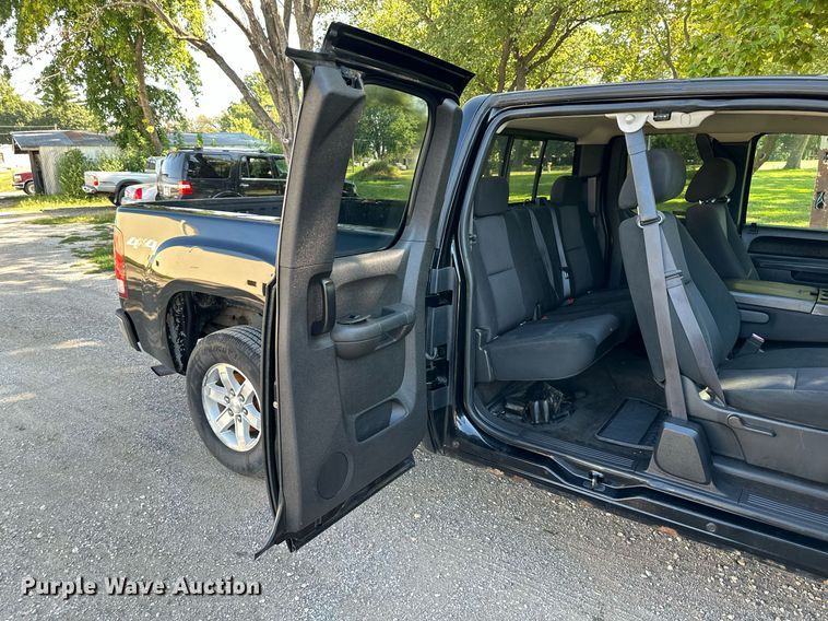 image for item NL9034 2011 GMC   Sierra 1500 SLE Ext. Cab pickup truck